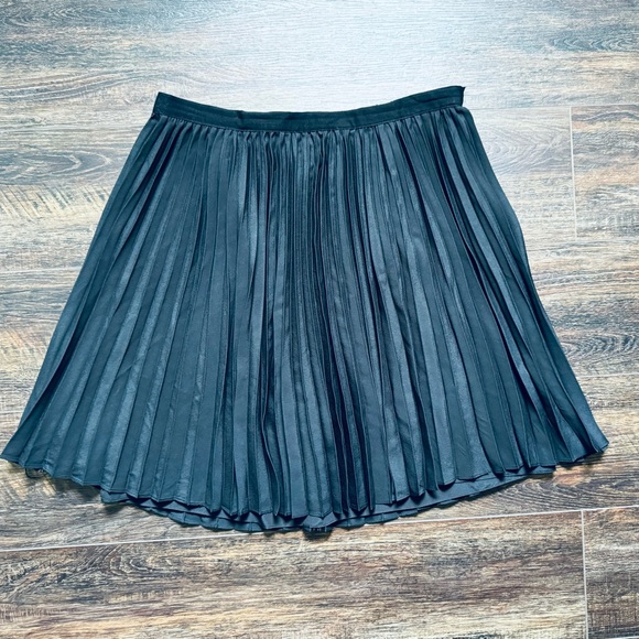 Jason Wu for Target Black Pleated Skirt 12 - Picture 6 of 6